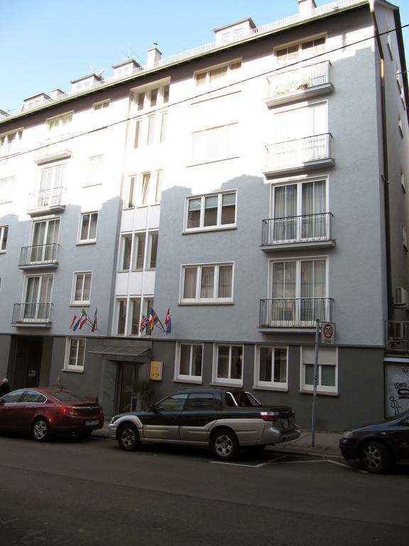 Gaestehaus Ziegler Stuttgart Eksteriør bilde